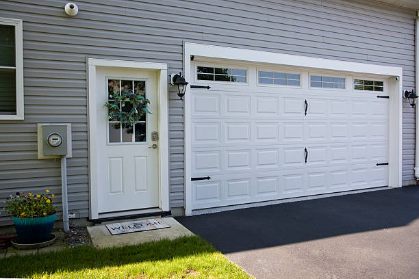 24/7 Emergency Garage Door Panel Replacement experts in New Bremen, OH